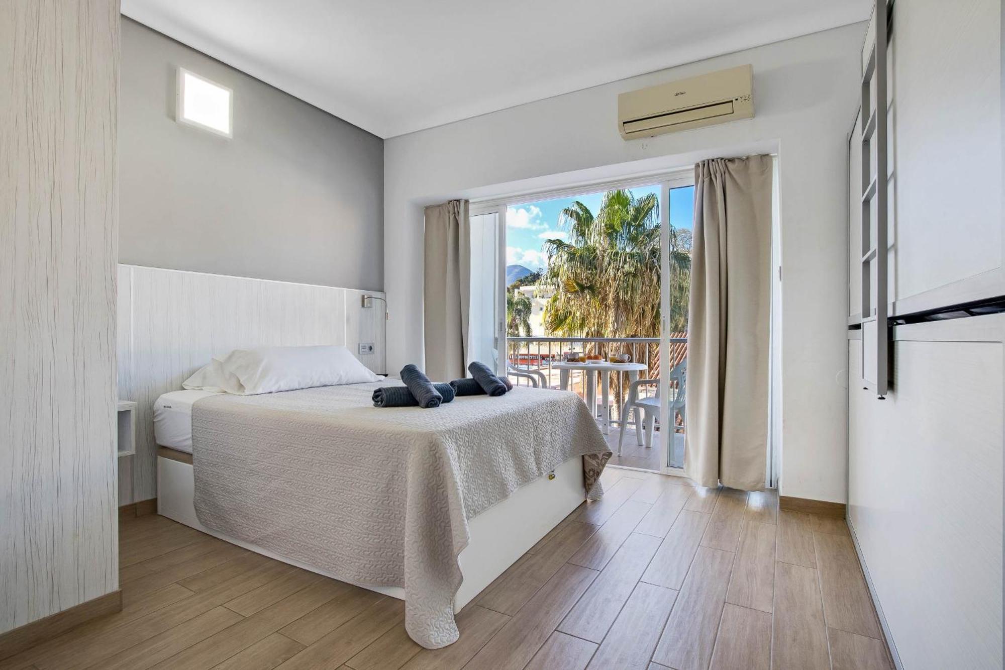 Carihuela Palace 418 By Ivi Real Estate Torremolinos Eksteriør billede