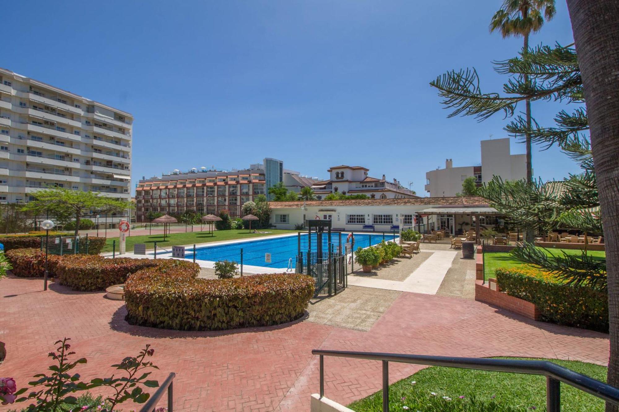Carihuela Palace 418 By Ivi Real Estate Torremolinos Eksteriør billede